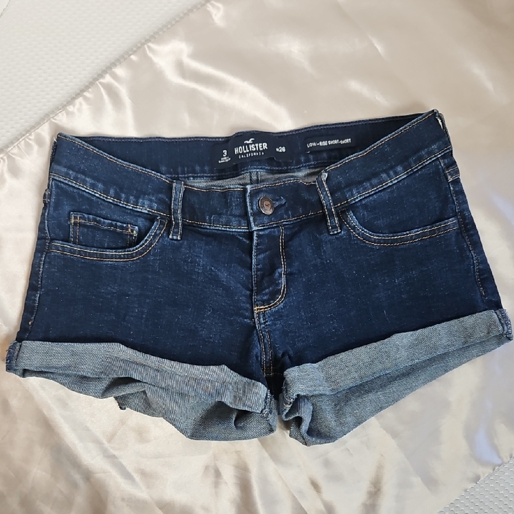 Hollister Blue Jean Low-rise Cuffed Denim Short Size 3-w 26